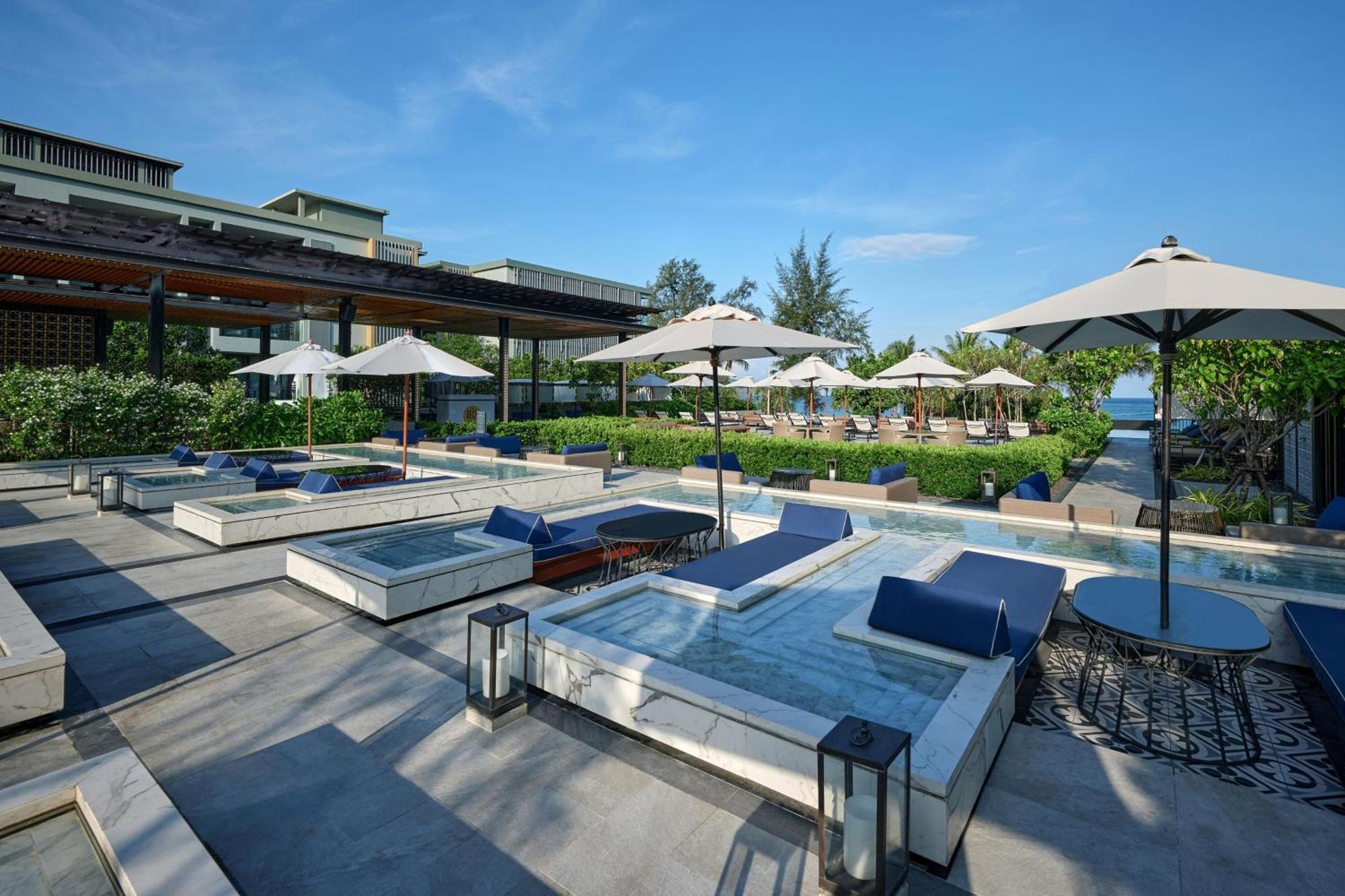 Four Points By Sheraton Phuket Patong Beach Resort Екстериор снимка