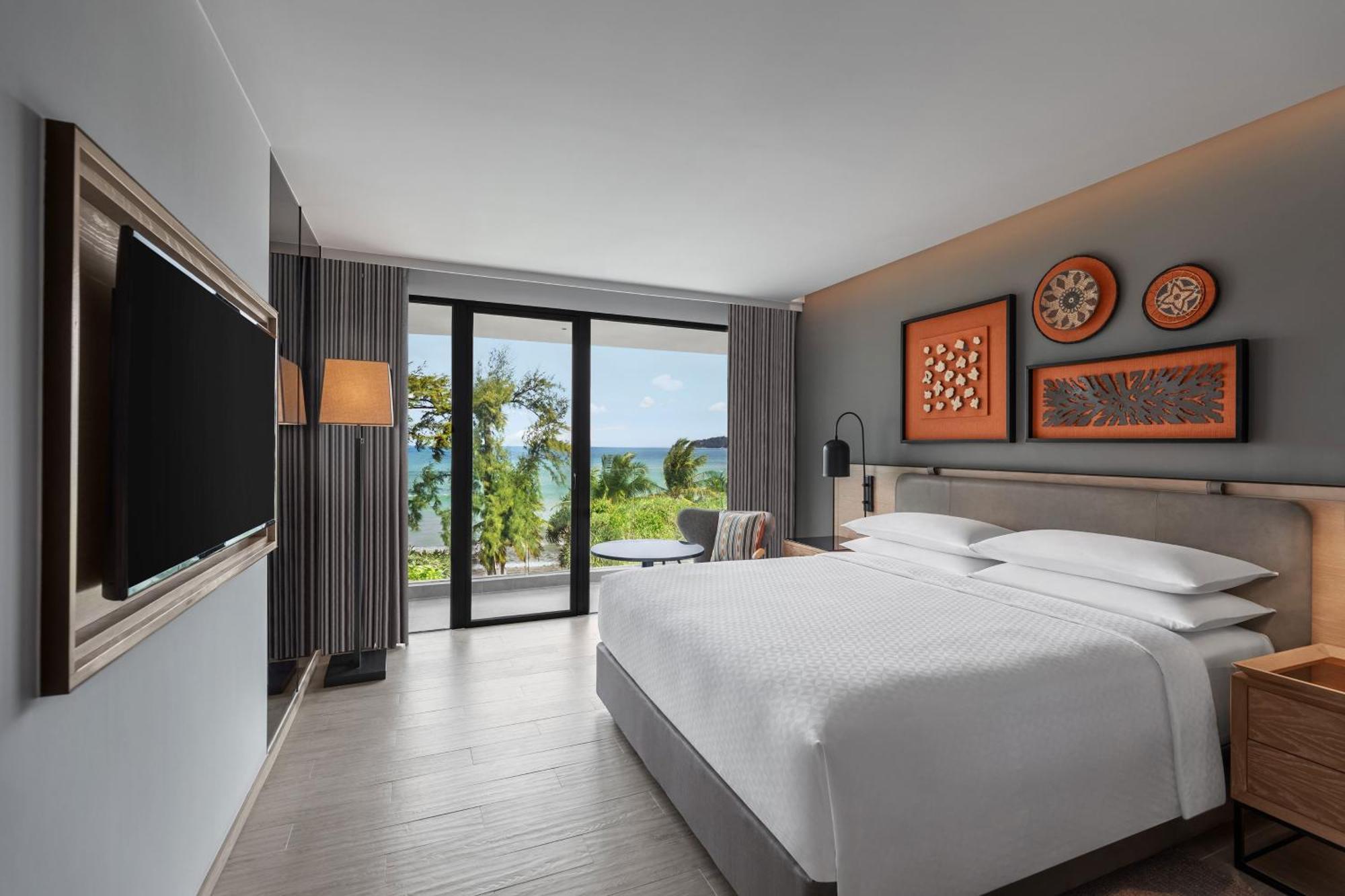 Four Points By Sheraton Phuket Patong Beach Resort Екстериор снимка