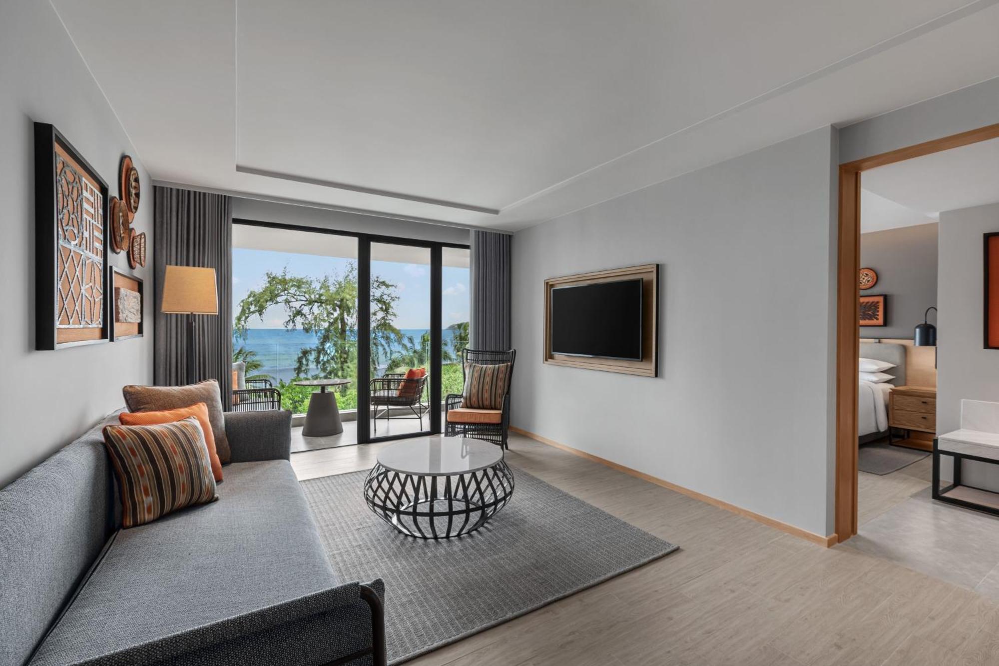 Four Points By Sheraton Phuket Patong Beach Resort Екстериор снимка