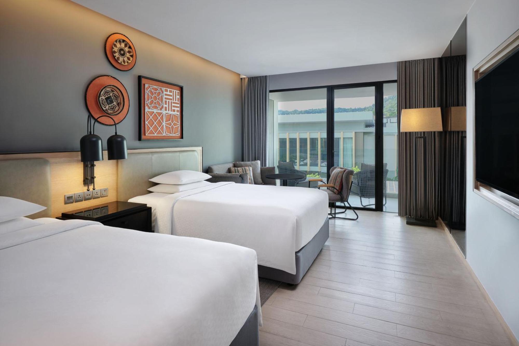 Four Points By Sheraton Phuket Patong Beach Resort Екстериор снимка