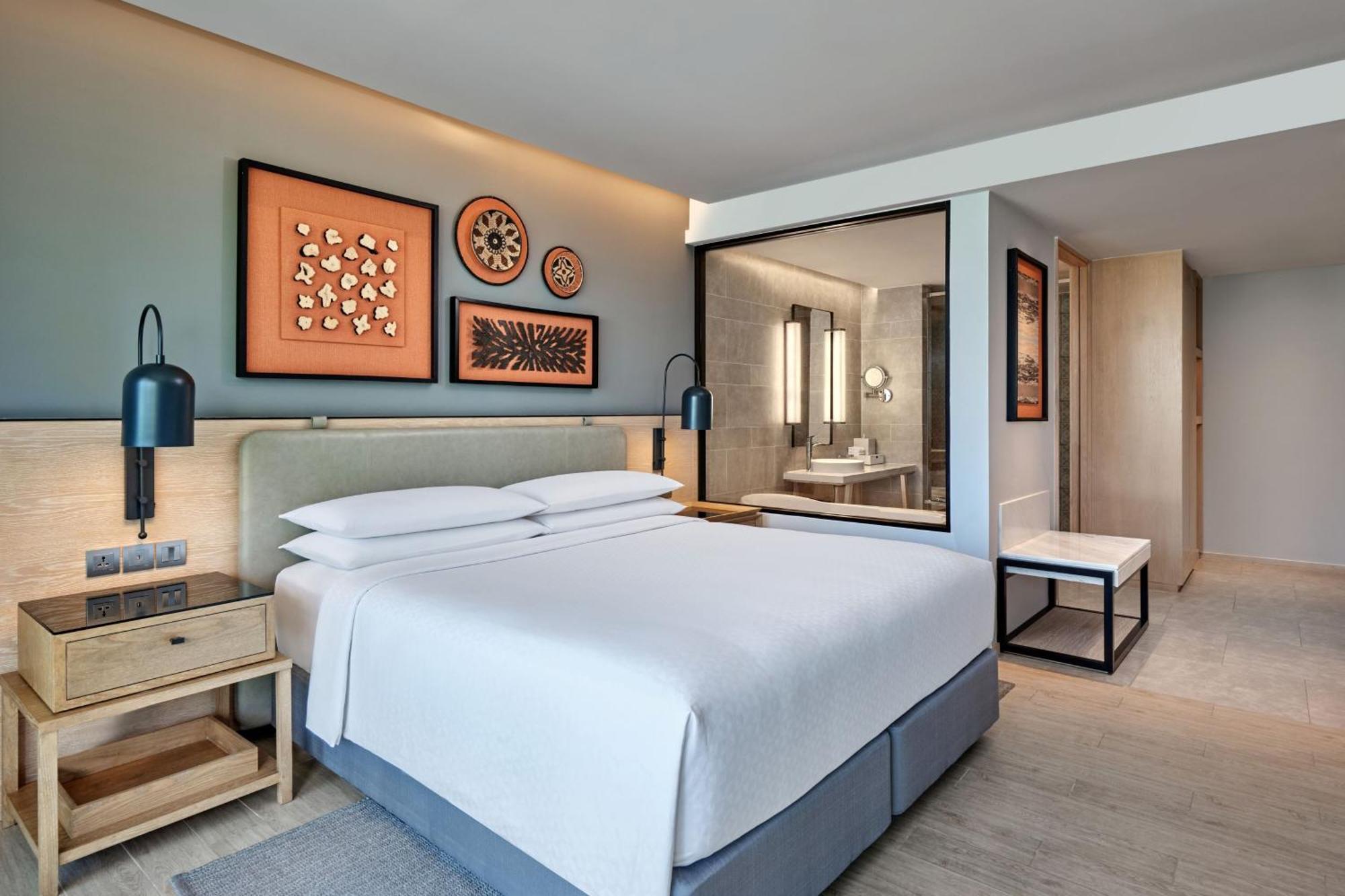 Four Points By Sheraton Phuket Patong Beach Resort Екстериор снимка
