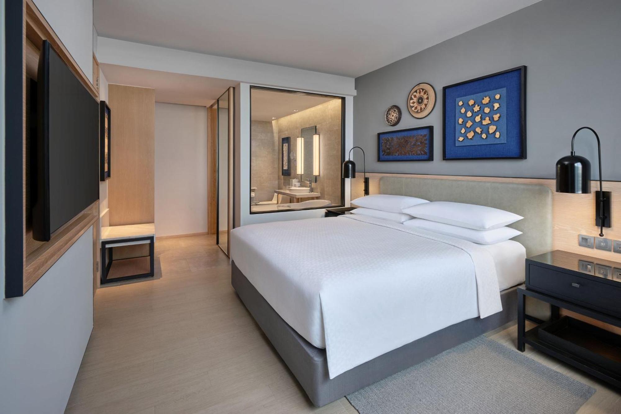 Four Points By Sheraton Phuket Patong Beach Resort Екстериор снимка