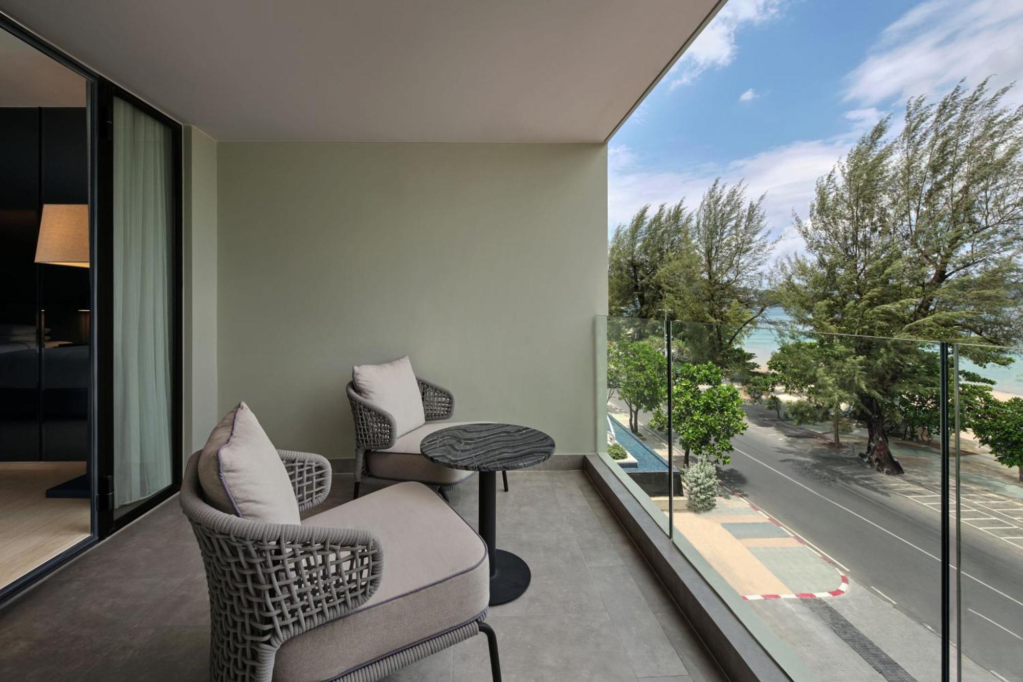 Four Points By Sheraton Phuket Patong Beach Resort Екстериор снимка