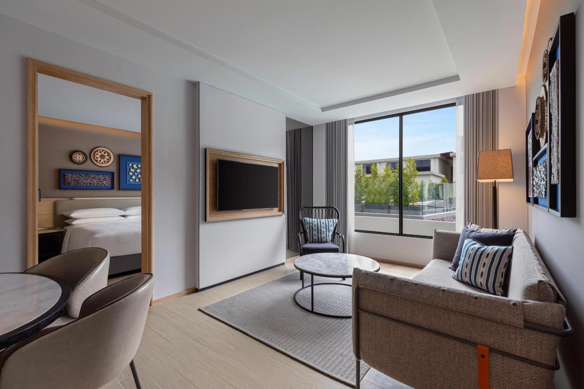 Four Points By Sheraton Phuket Patong Beach Resort Екстериор снимка