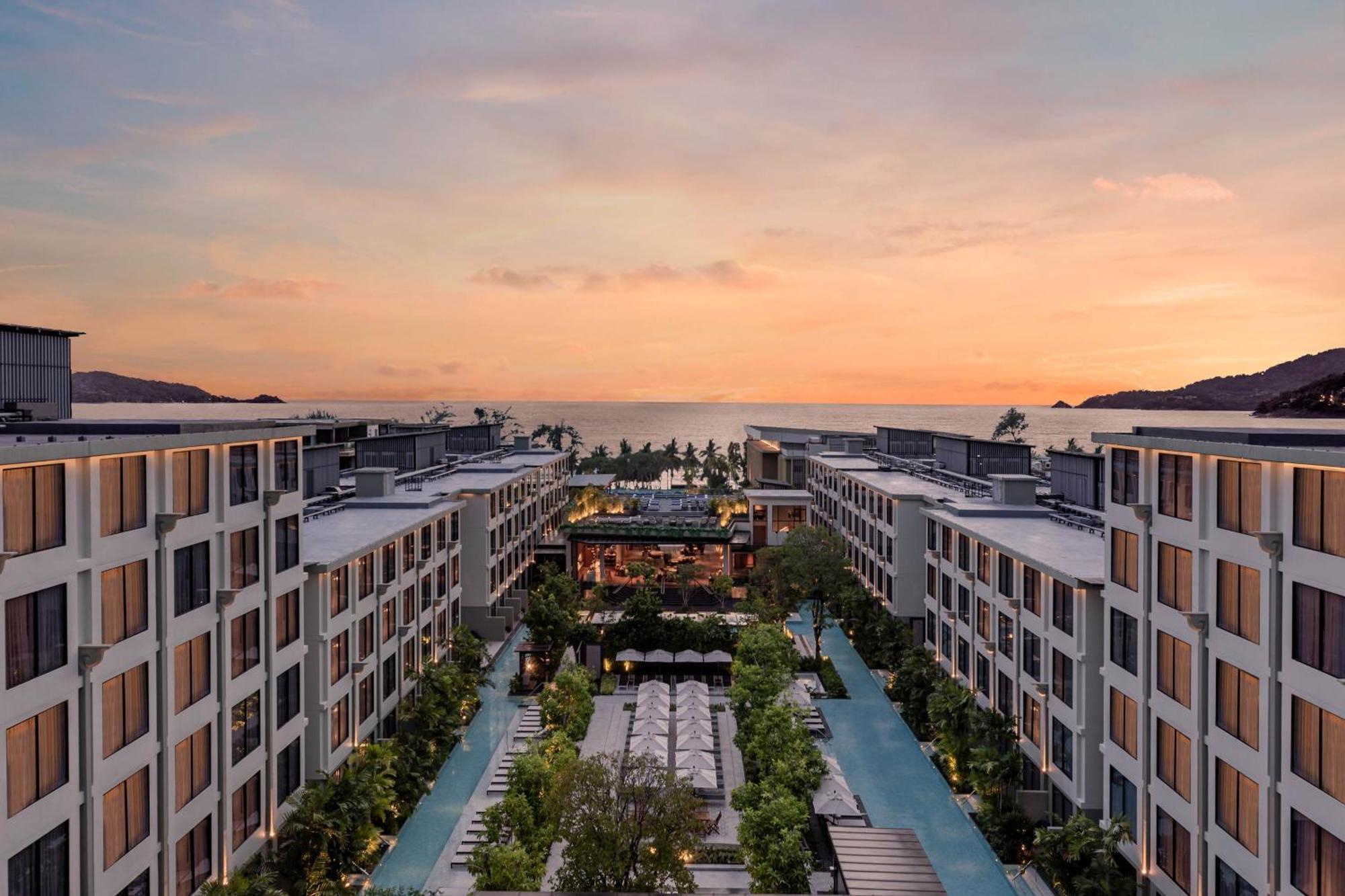 Four Points By Sheraton Phuket Patong Beach Resort Екстериор снимка